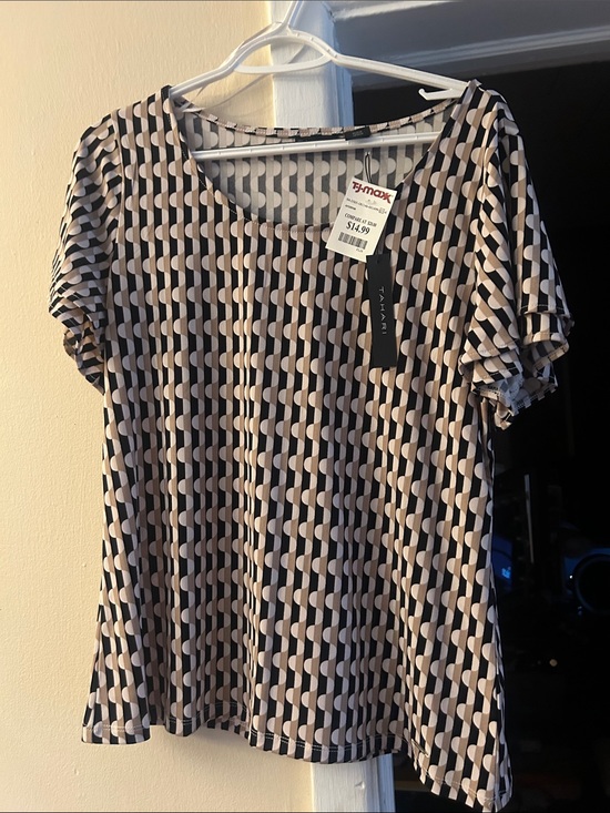 Tahari Tops - Tahari Navy and Cream Geometric Short Sleeve